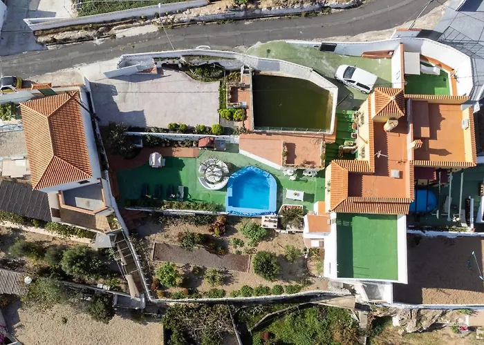 Mountain, Seaviews, And Pool Relax By Sunkeyrents
