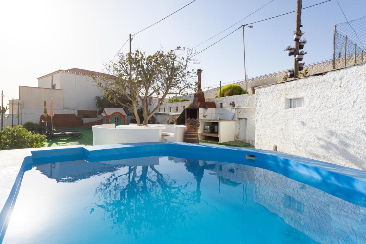 Dom wakacyjny Mountain, Seaviews, And Pool Relax By Sunkeyrents *